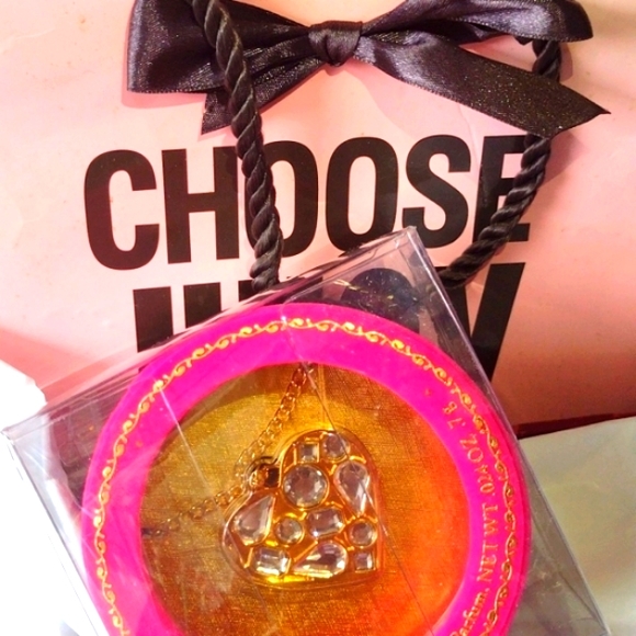 Viva La Juicy Solid Perfume Locket Necklace NWT - Picture 7 of 14